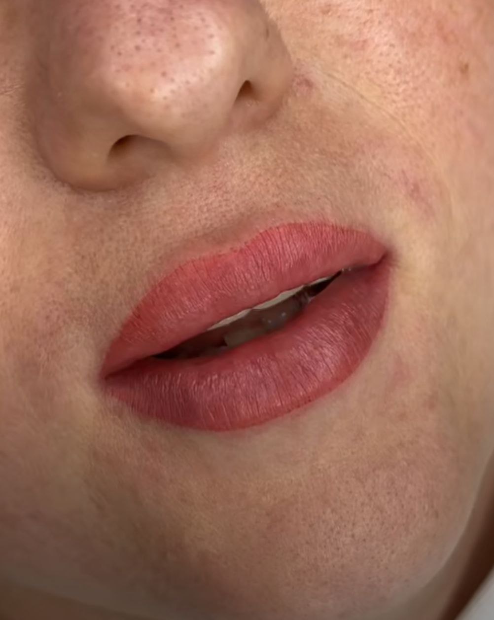 Коррекция и окрашивание бровей и ресниц - Красота и здоровье в Саратов - фото 6