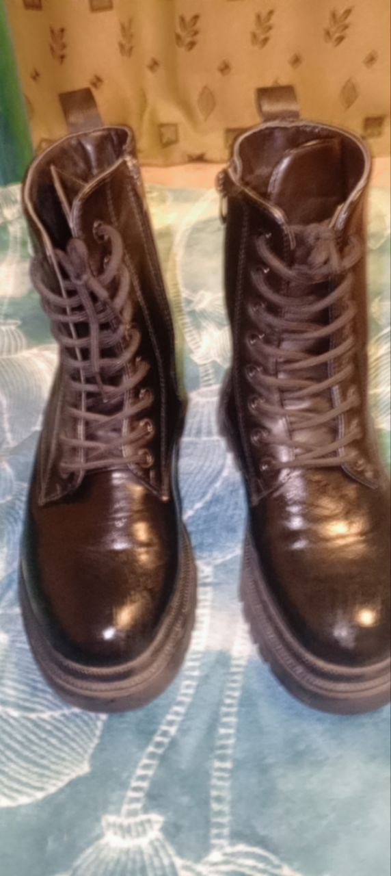 Продам ботинки в хорошем состоянии - Одежда в Тюмень