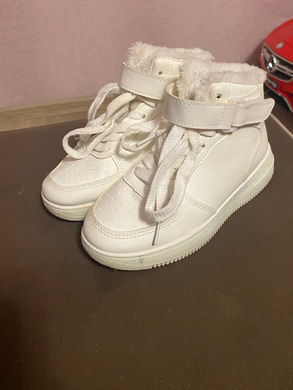 Продам зимние кроссовки 31 размер - частное объявление в Тюмень
