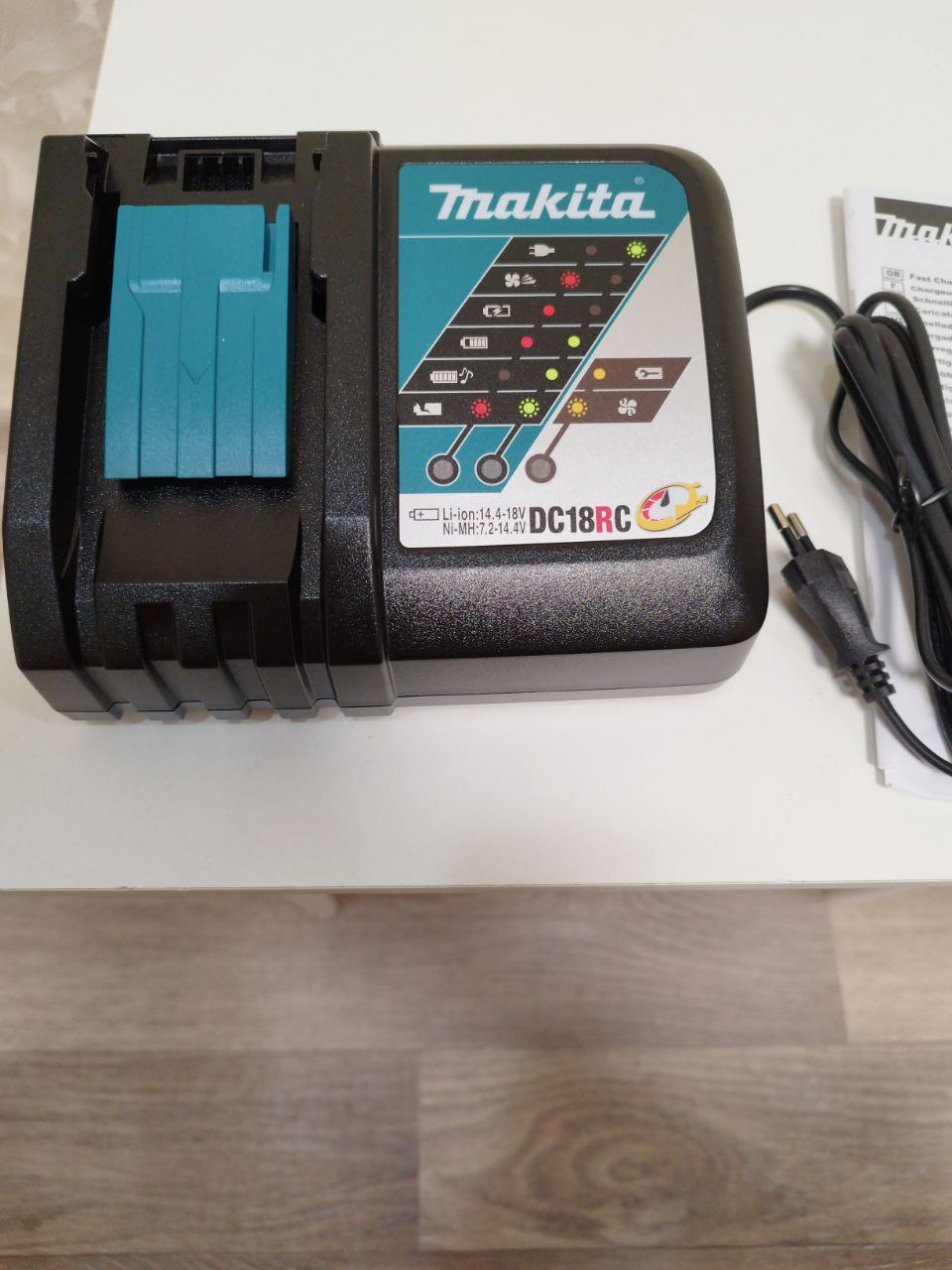 Быстрое зарядное устройство Makita оригинал DC18RC LXT - Электроника в Новороссийск - фото 3