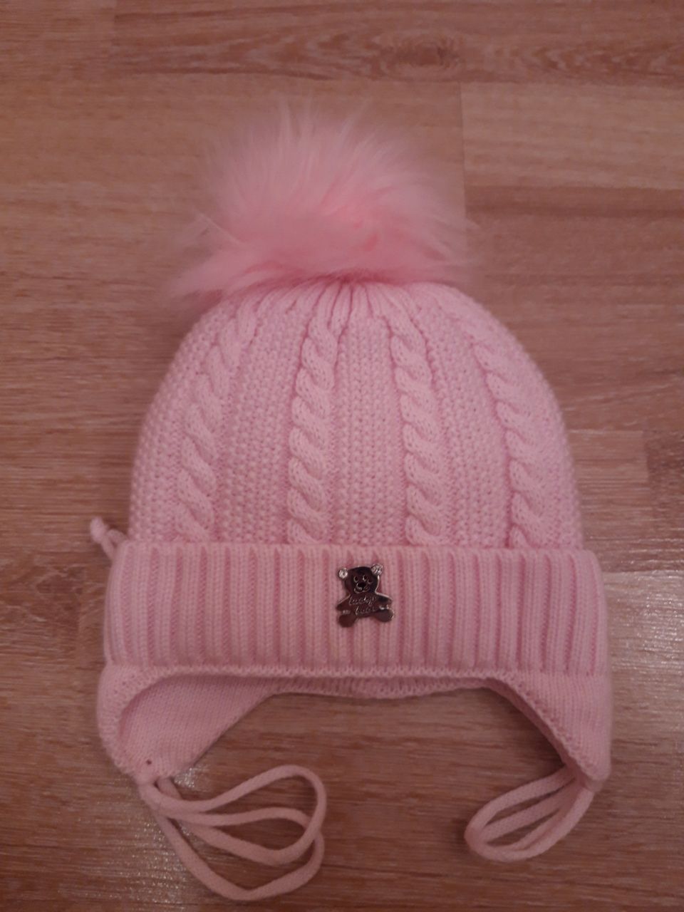 Продам зимнюю шапочку от 0 до 6 месяцев - Товары для детей в Братск