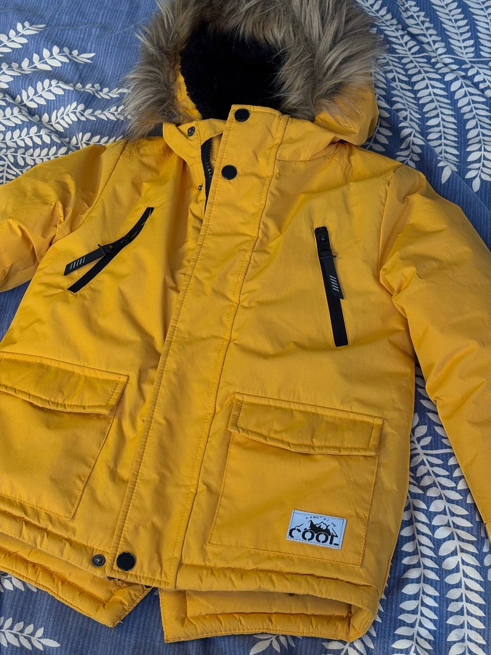 Продам куртку зимнюю - Одежда в Братск