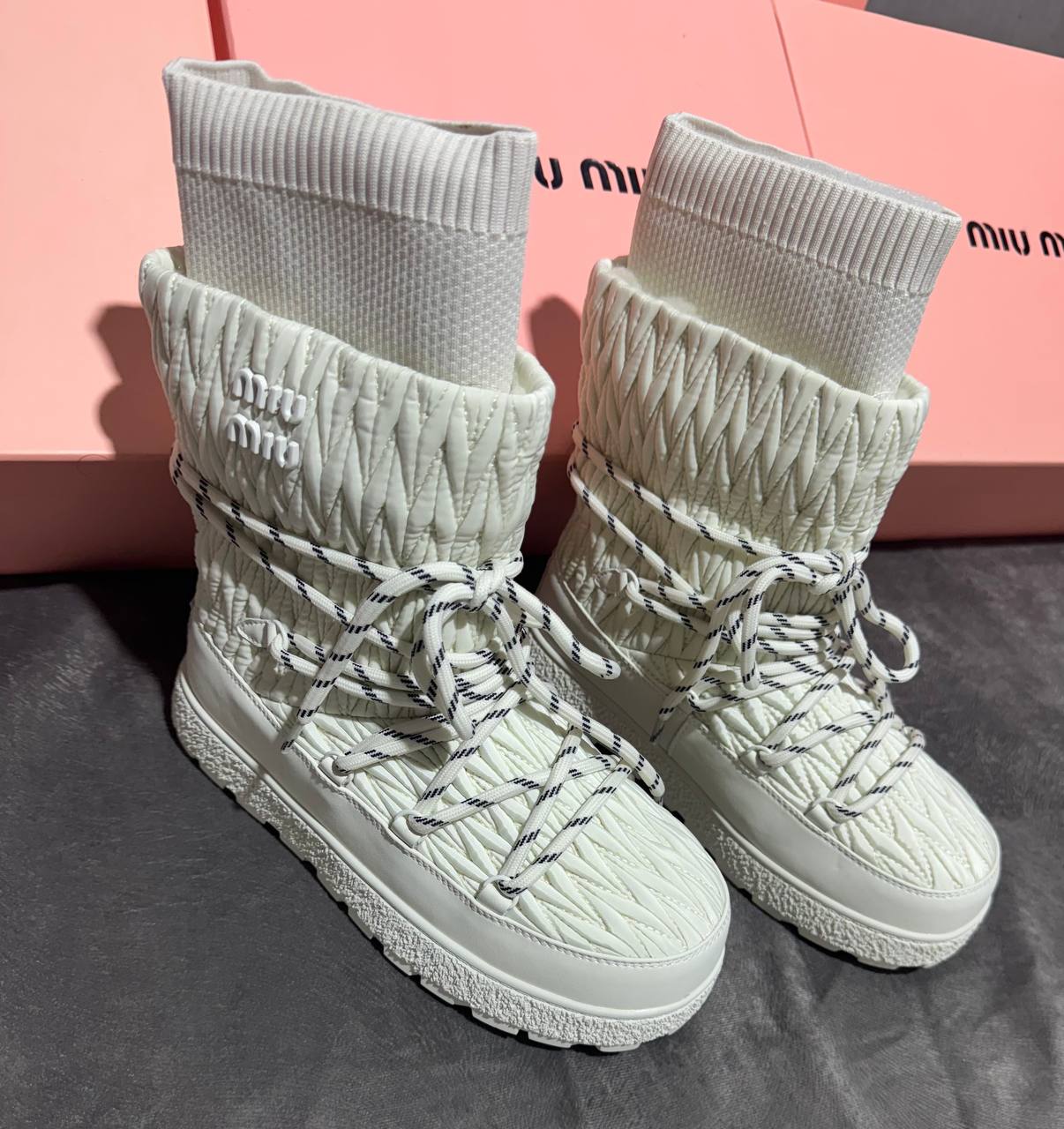 Женские зимние ботинки MiuMiu - Одежда в Астрахань - фото 2