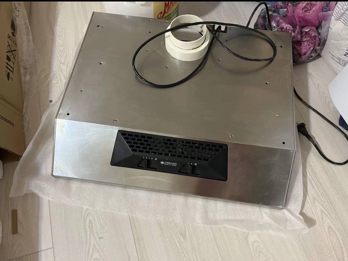 Продам вытяжку - Для дома и дачи в Астрахань