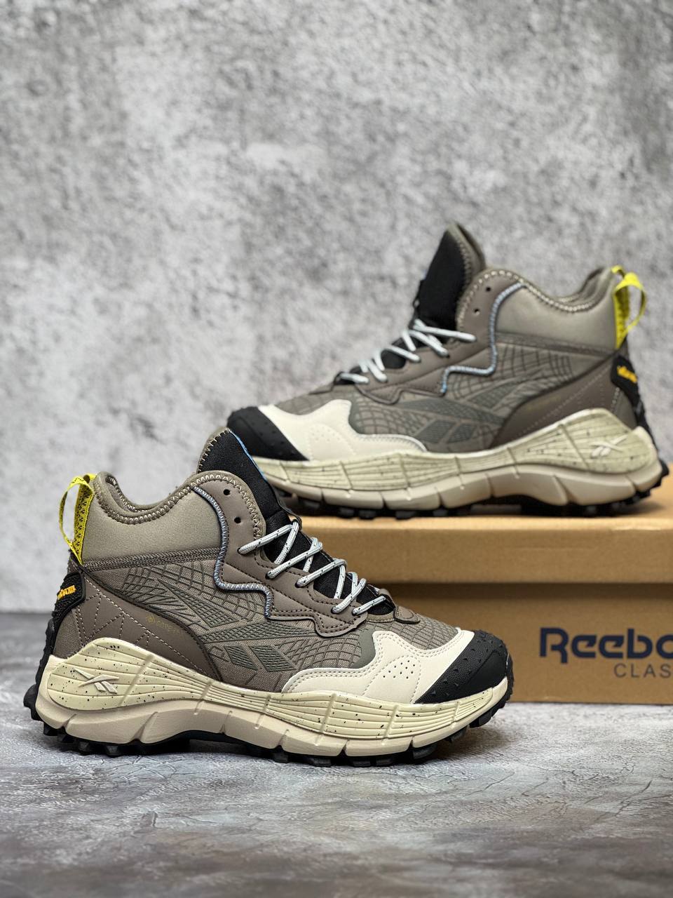 REEBOK Gore-Tex куртка - частное объявление в Астрахань