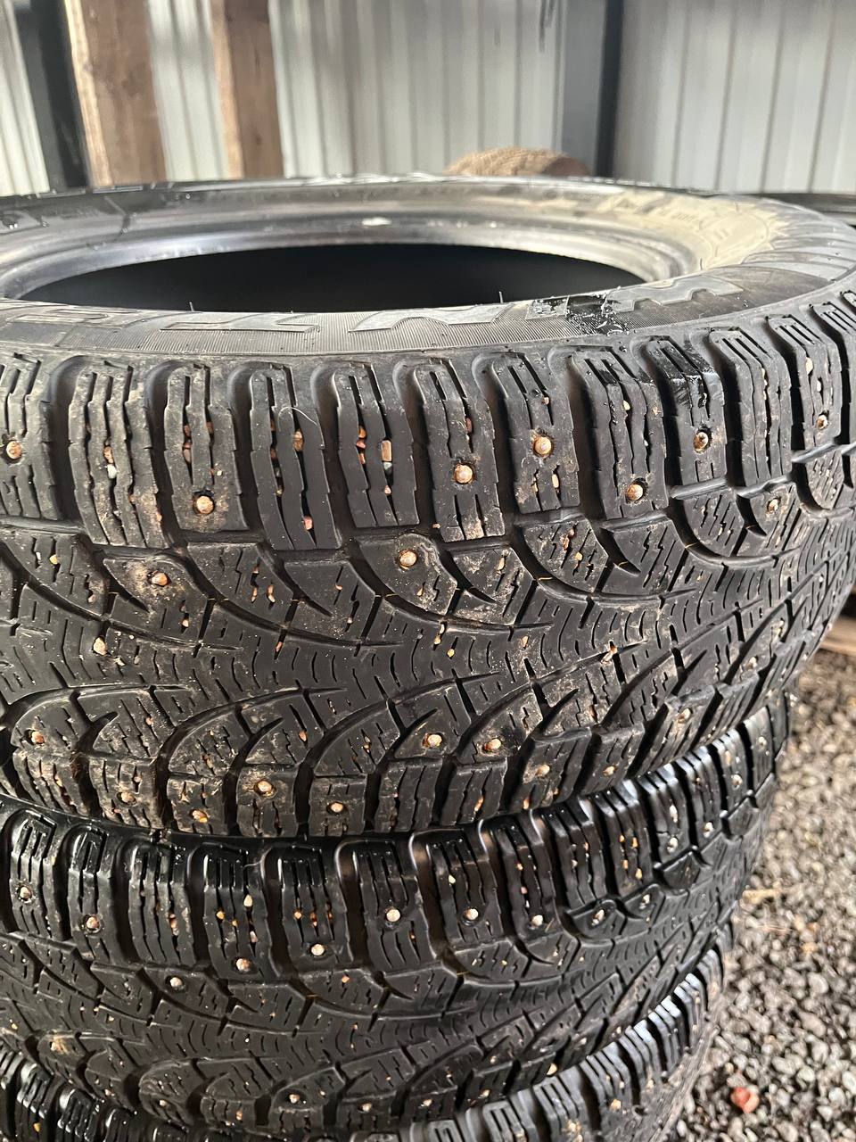 Продажа двух комплектов зимней резины - Авто в Уфа