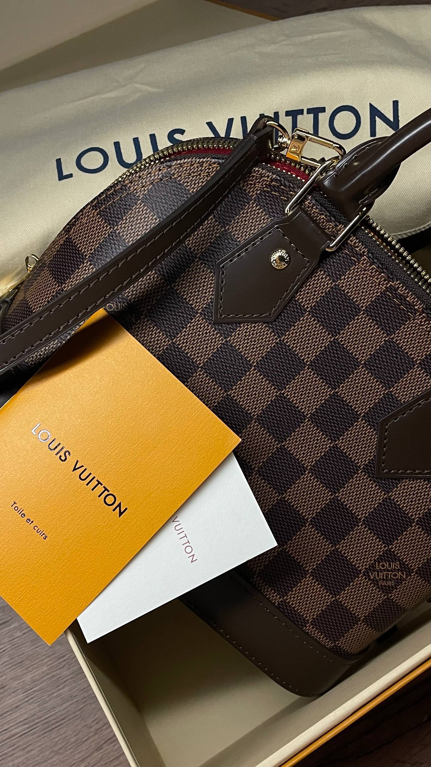 Продам сумку LOUIS VUITTON - Одежда в Уфа