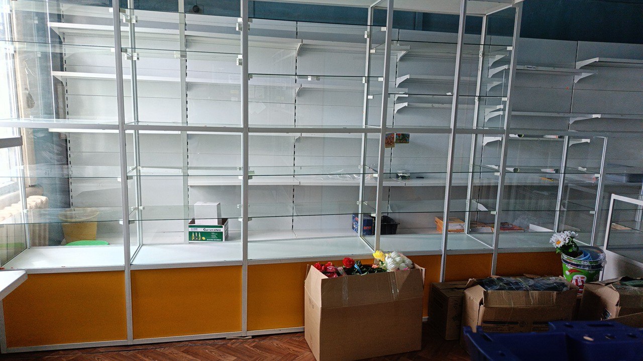 Продам витрины и стеллажи - частное объявление в Чита