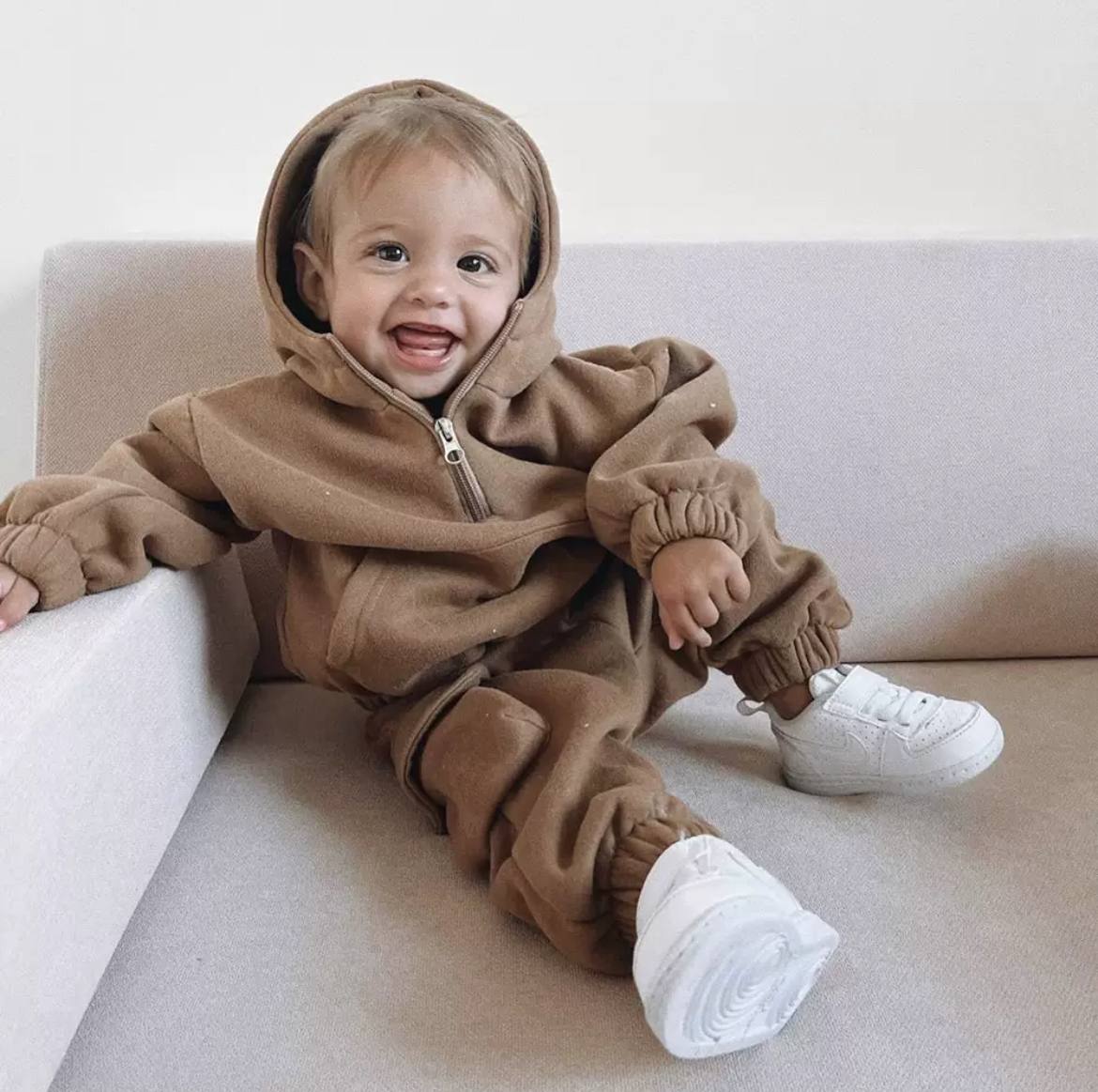 Теплый коричневый костюм и колготки - Одежда в Чебоксары