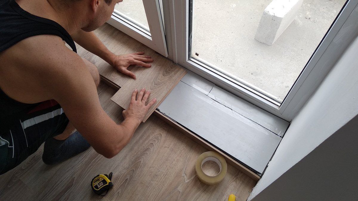 Замена балконного порога на ламинат - Услуги в Братск - фото 3