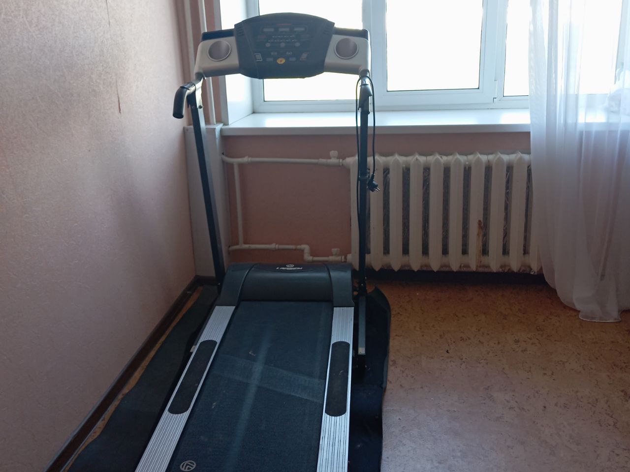 Продается беговая дорожка до 150кг - Хобби и отдых в Оренбург