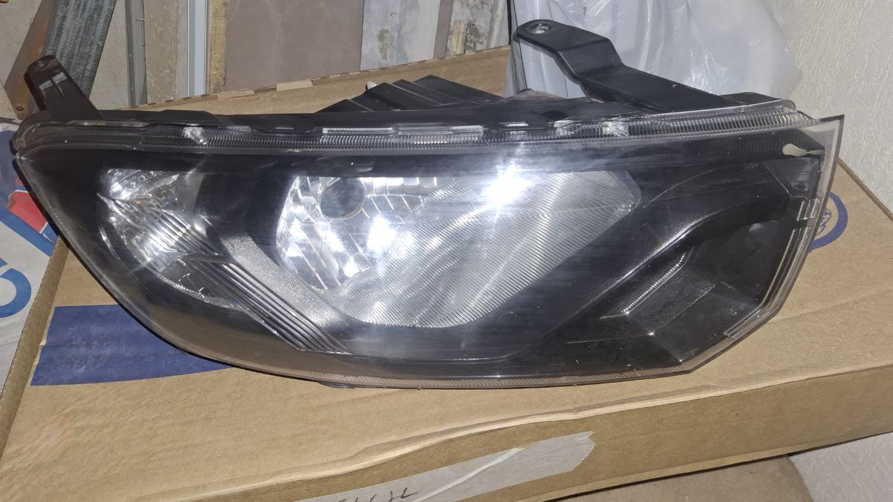 Продам комплект колес и фару от Гранты - Авто в Оренбург