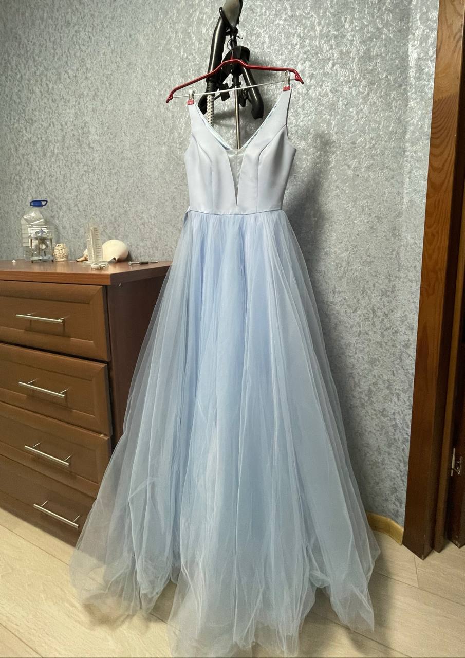 Выпускное платье 42 размер - частное объявление в Энгельс