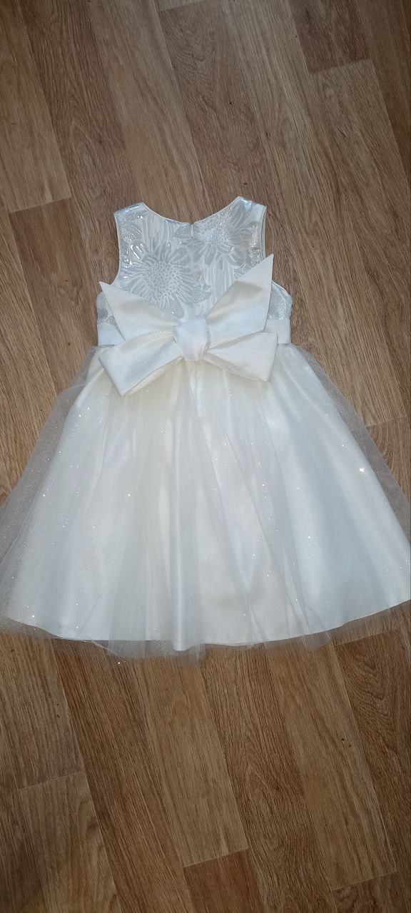 Продам пышное нарядное платье - Одежда в Новосибирск