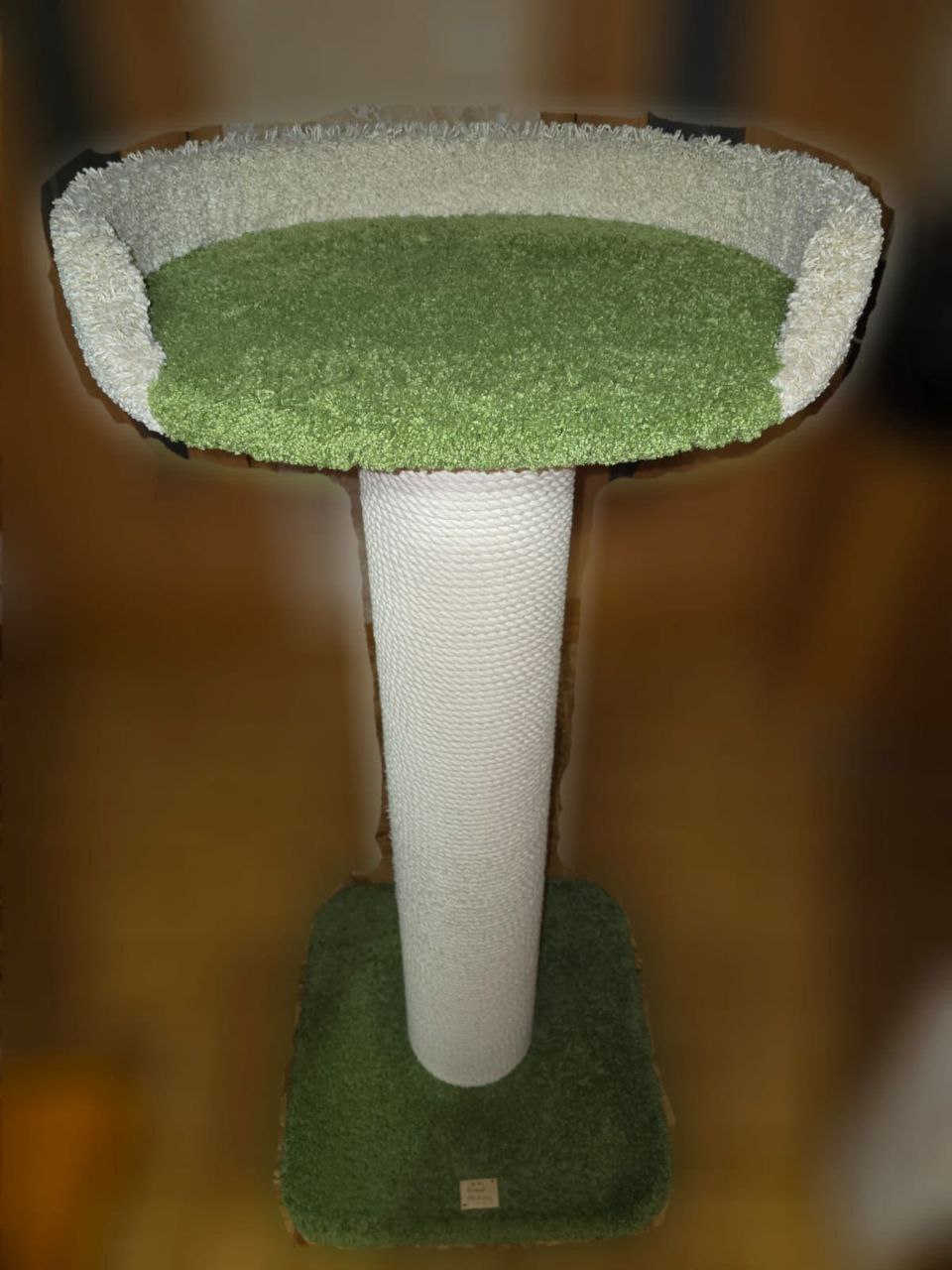 Трон-лежанка-когтеточка для больших кошек - Животные в Чита