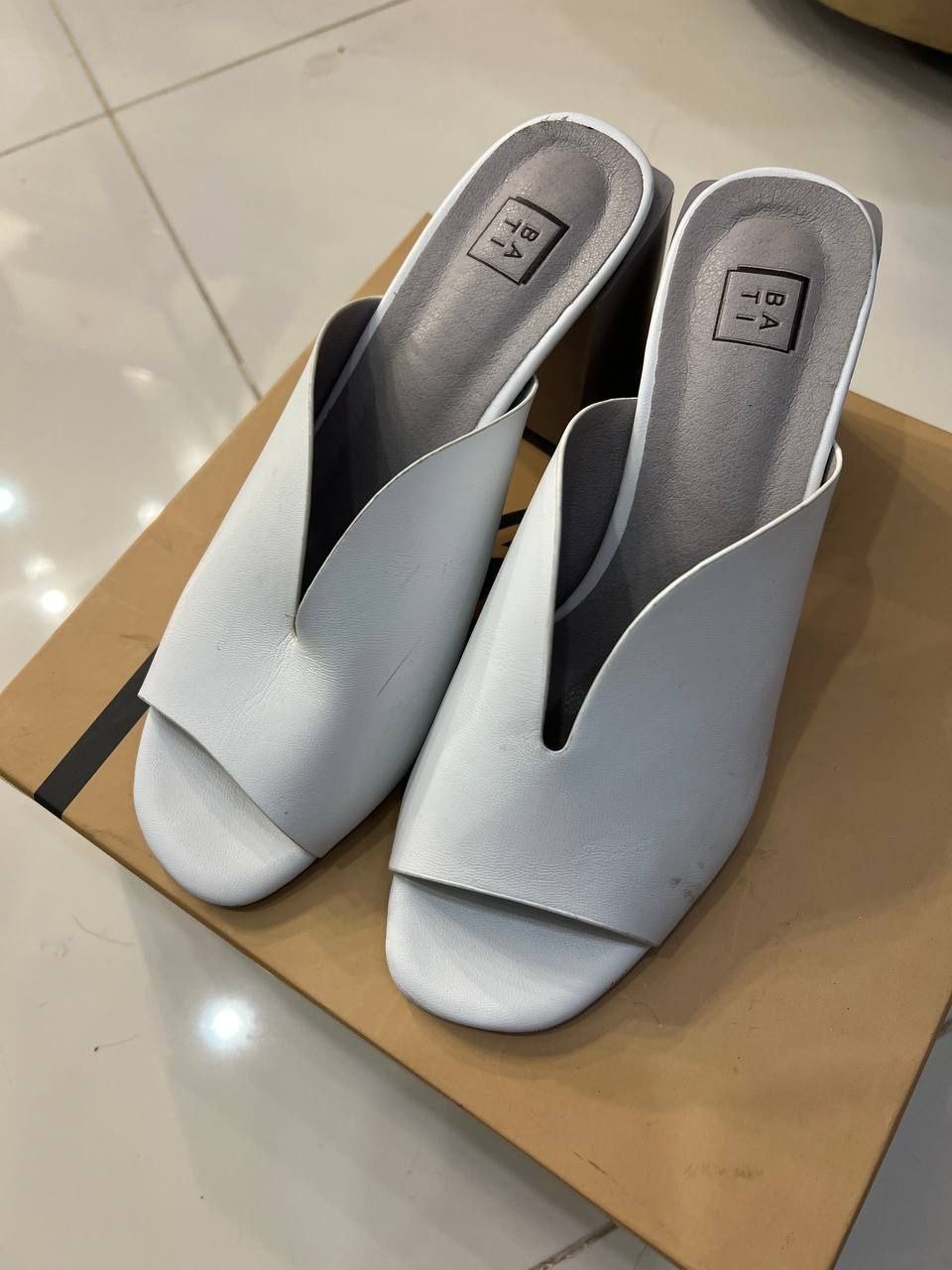 Обувь размер 37-38 - Одежда в Красноярск