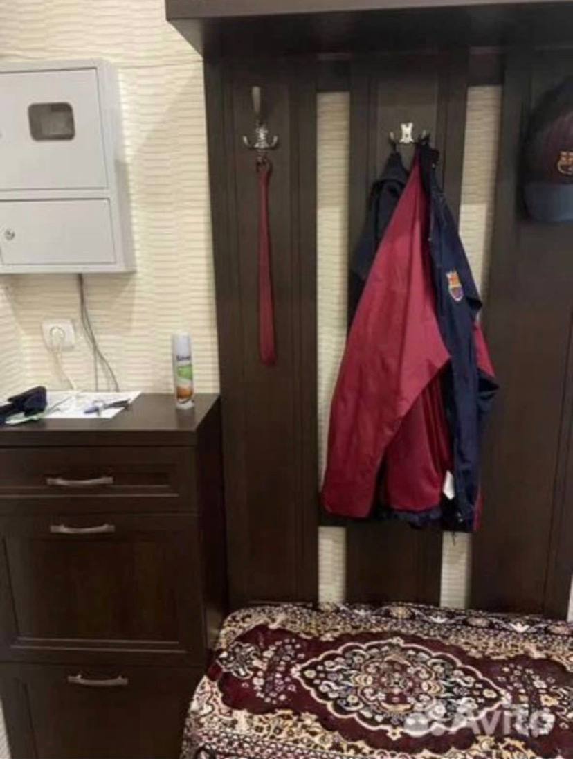 Прихожая: обувница, вешалка для одежды и пуфик - Для дома и дачи в Сургут