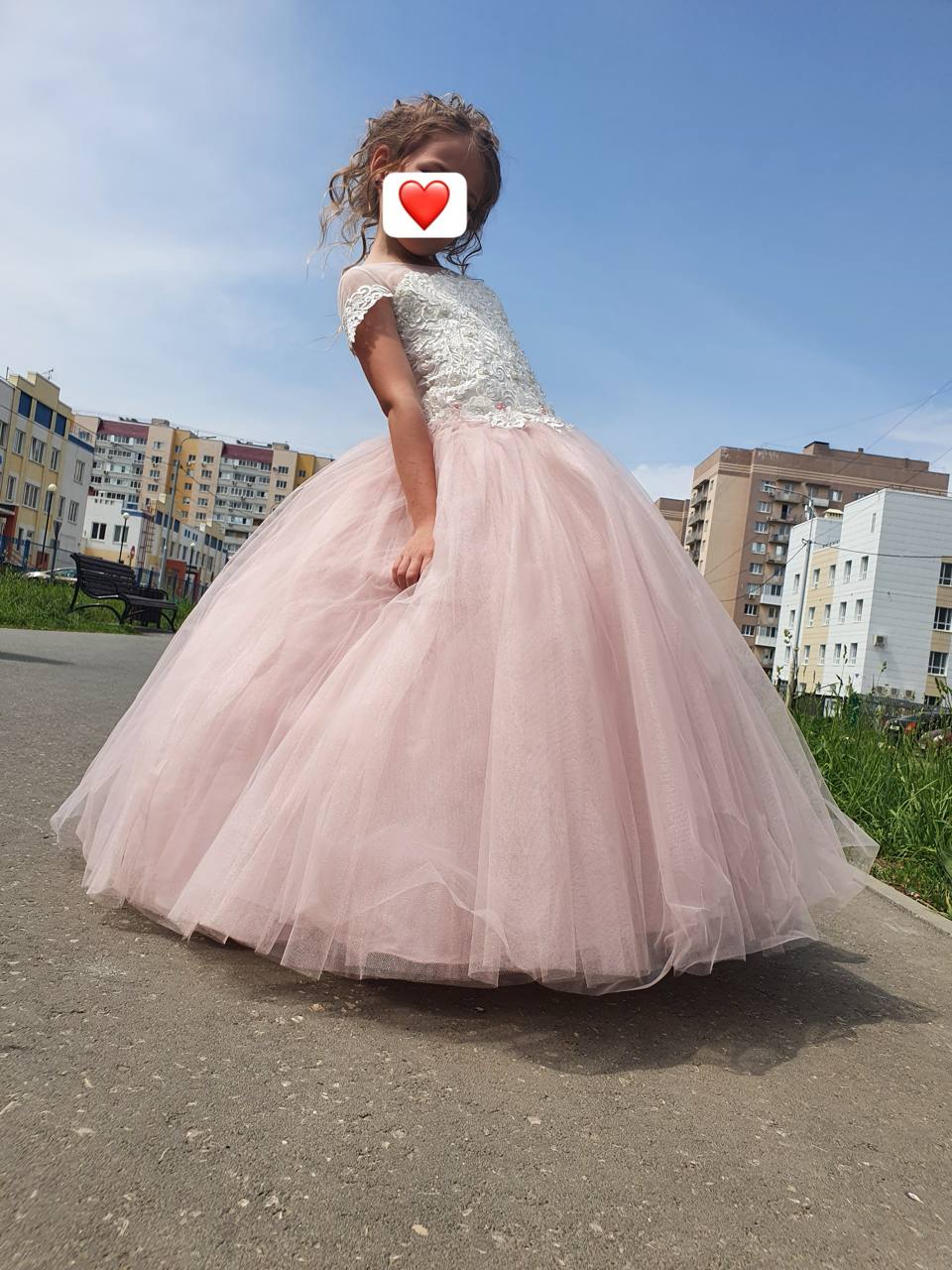 Продам пышные платья - Одежда в Саратов