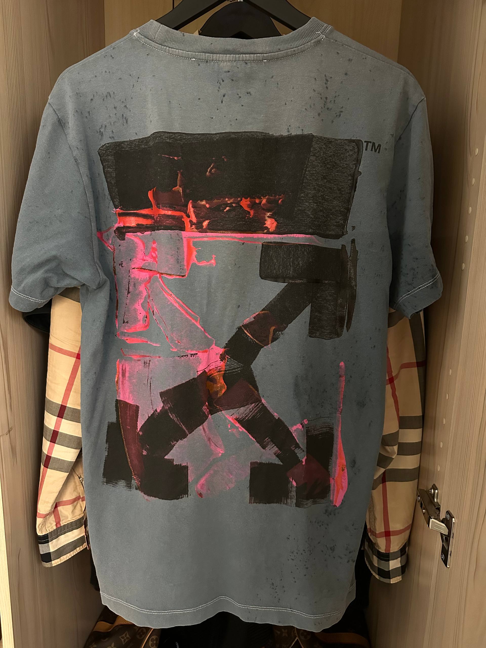 Футболка Off-White Pink Acrylic Arrow ss21 - Одежда в Красноярск