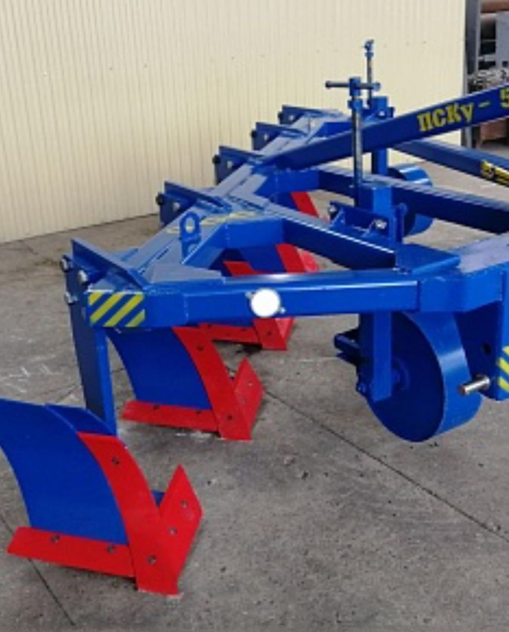 Продам плуг 5 корпусной усовершенствованный - Для дома и дачи в Абакан