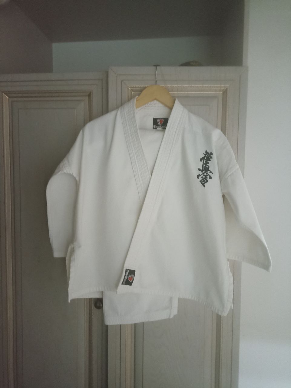 Продам комплект кимано для каратэ - Хобби и отдых в Абакан