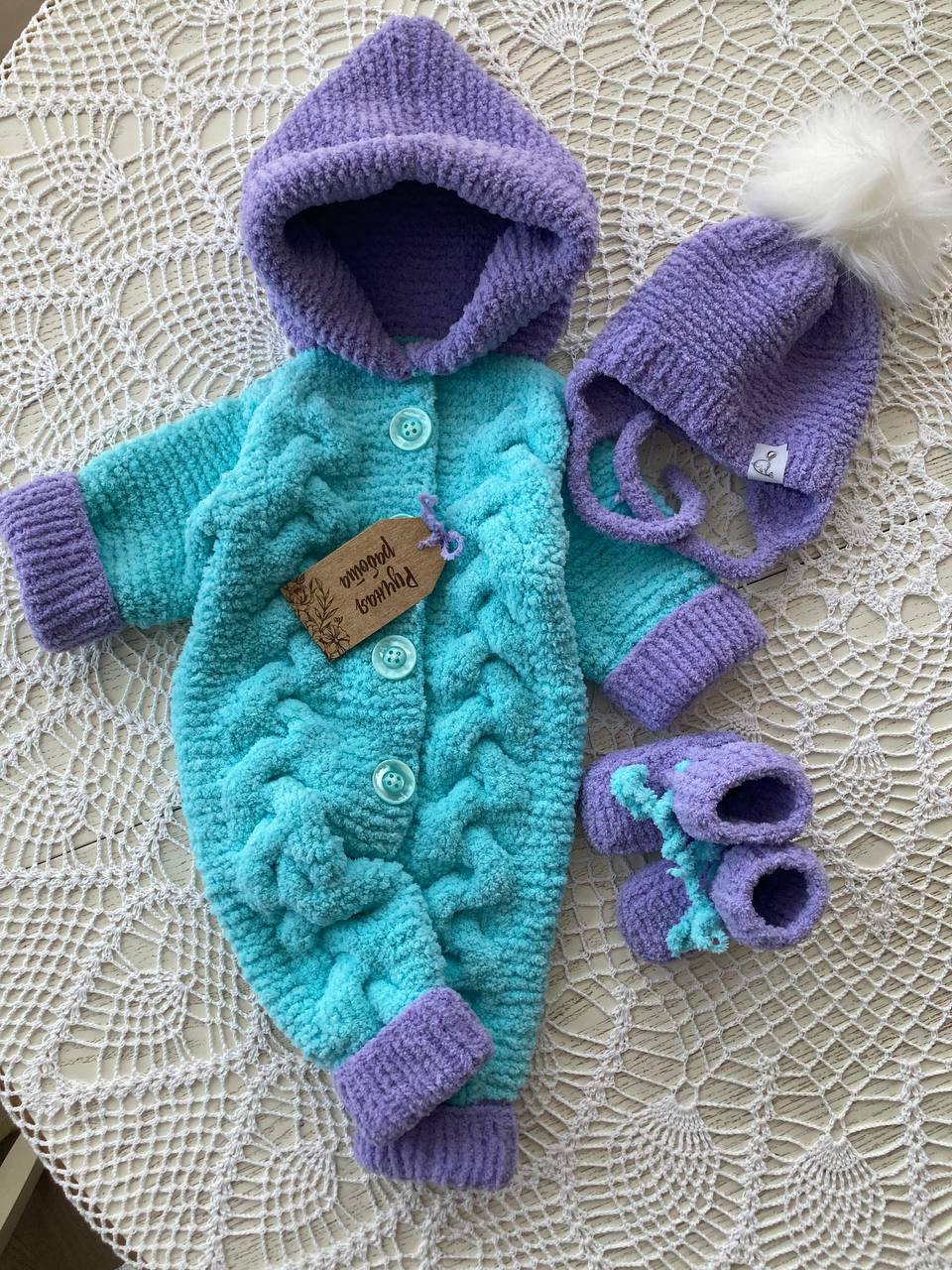Вязаная одежда для малышей 0-5 месяцев - частное объявление в Абакан