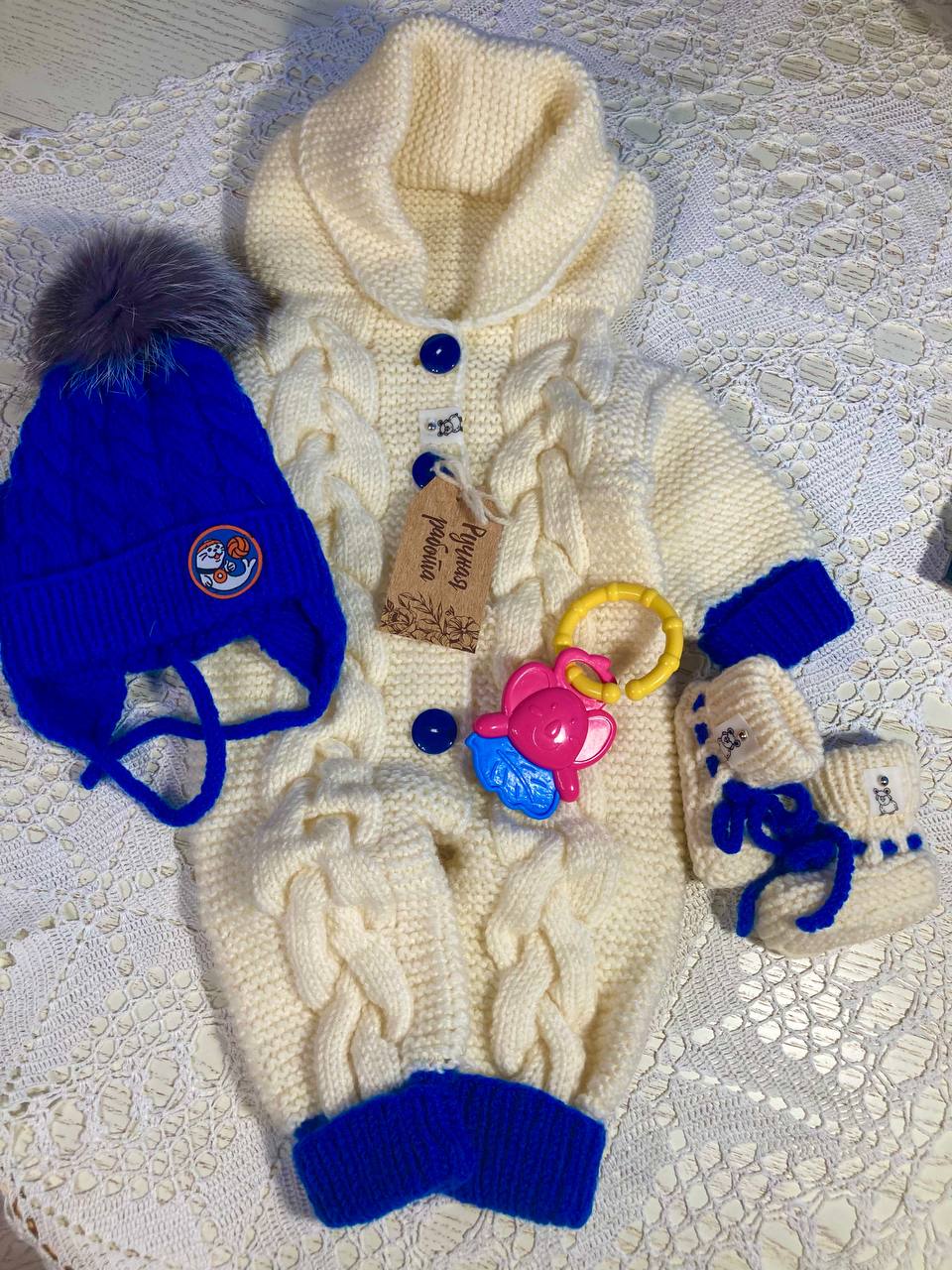 Вязаная одежда для малышей 0-5 месяцев - Товары для детей в Абакан - фото 5