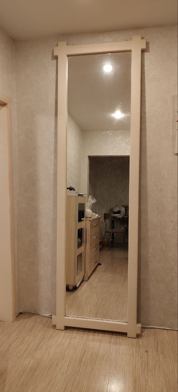 Продам зеркало в деревянной раме - частное объявление в Абакан