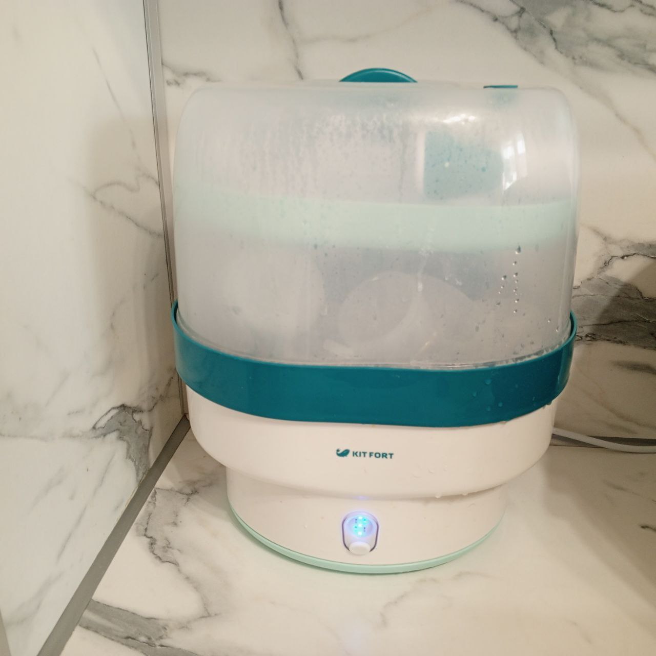 Продам молокоотсос и стерилизатор - Товары для детей в Сургут