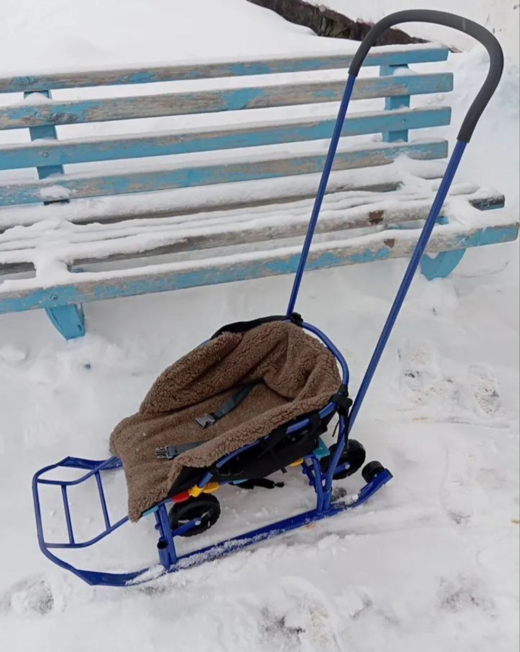 Санки с колесами и меховой накидкой - частное объявление в Сургут
