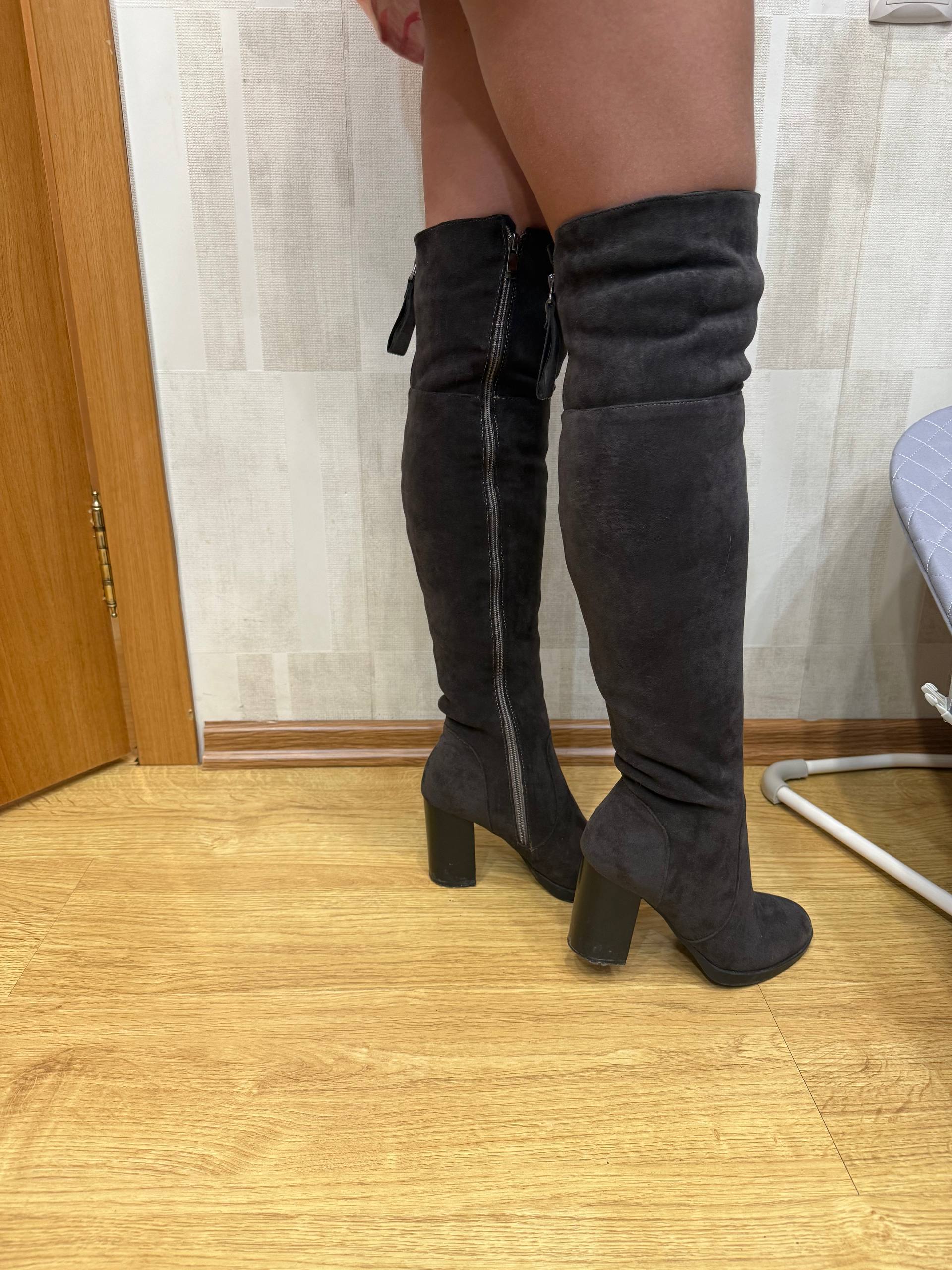 Продам зимние ботфорты - Одежда в Красноярск