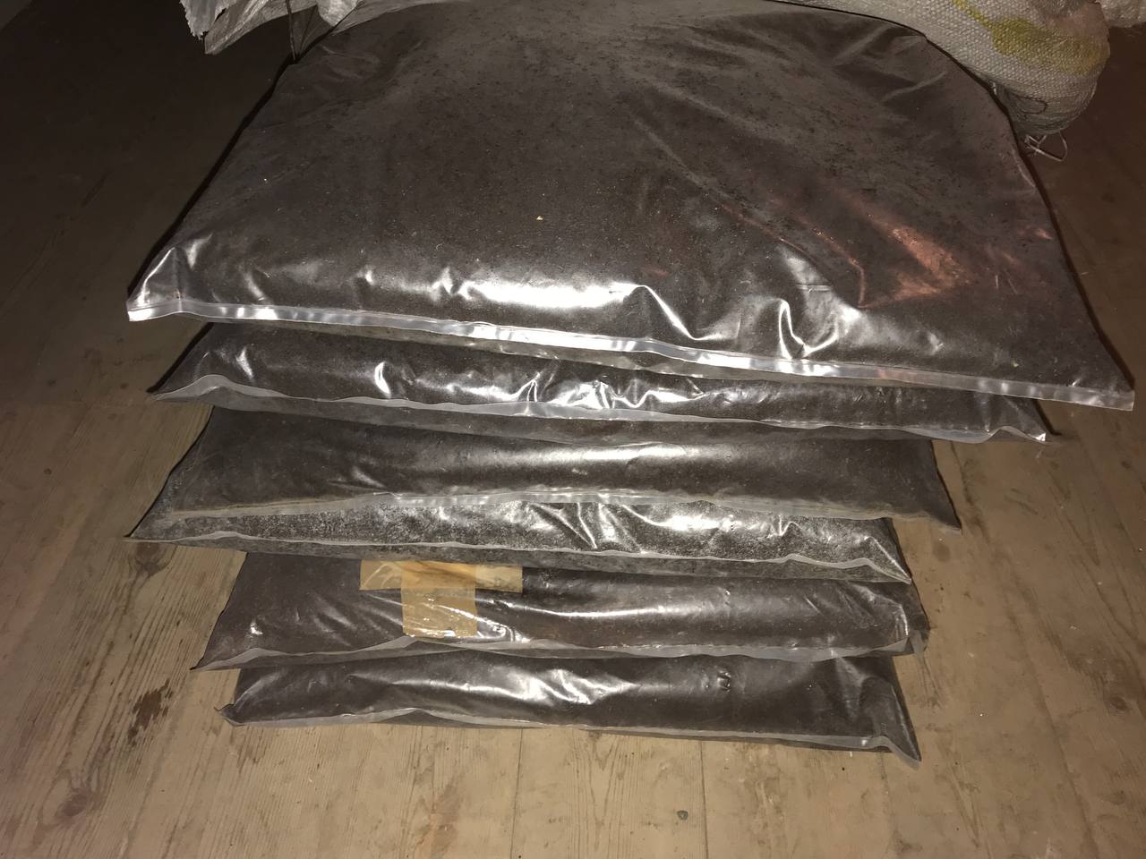 Биогумус концентрат и калифорнийские черви - Для дома и дачи в Братск