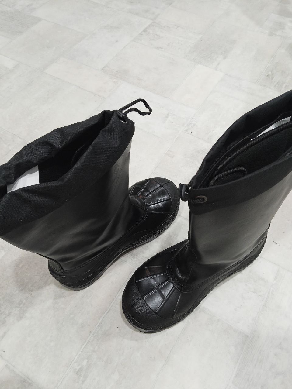 Продам зимние чумовые сапоги топперы - Одежда в Братск