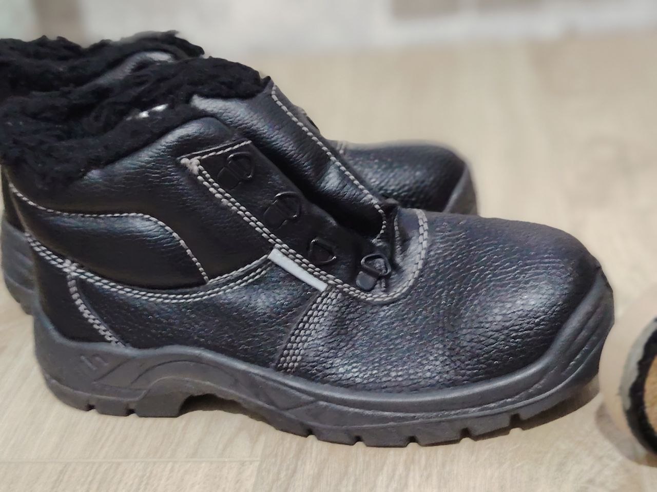 Йогуртница и рабочие ботинки - Для дома и дачи в Сургут