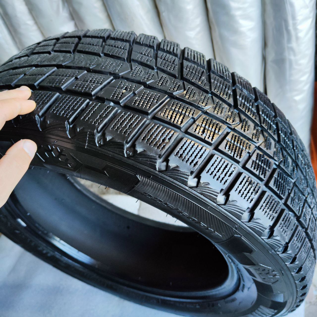 Продам зимнюю резину липучка - частное объявление в Челябинск