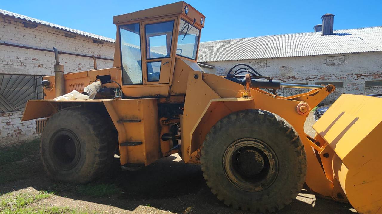 Фронтальный погрузчик 3 кубовый - Готовый бизнес и оборудование в Оренбург