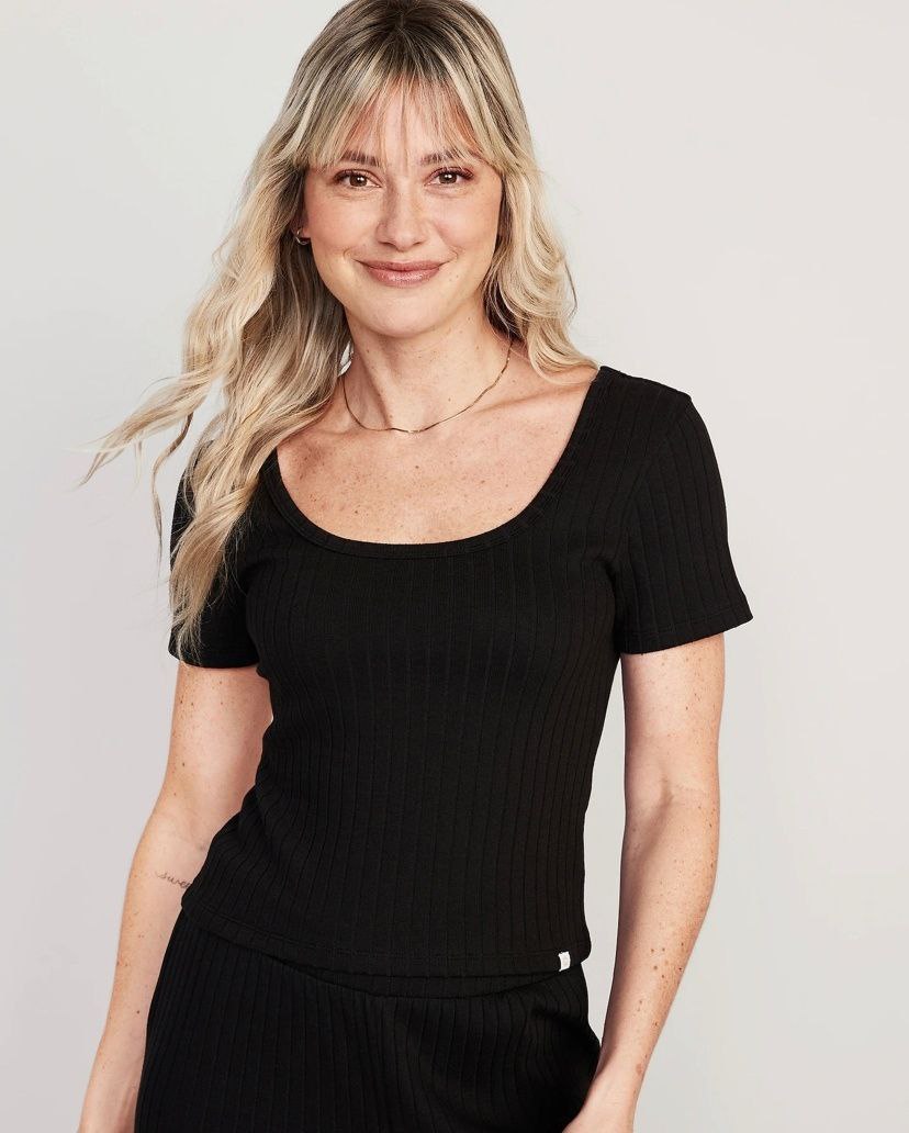 Одежда размер 42-44 - Одежда в Красноярск