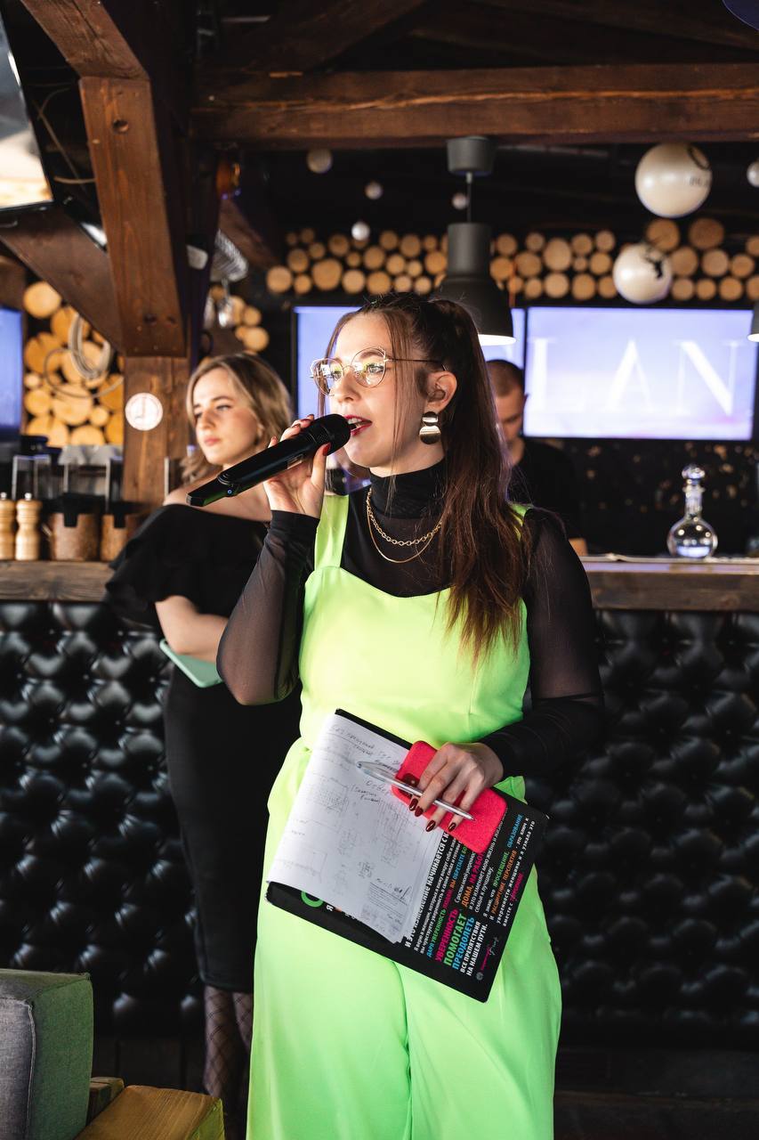 Продам костюм женский - Одежда в Ижевск