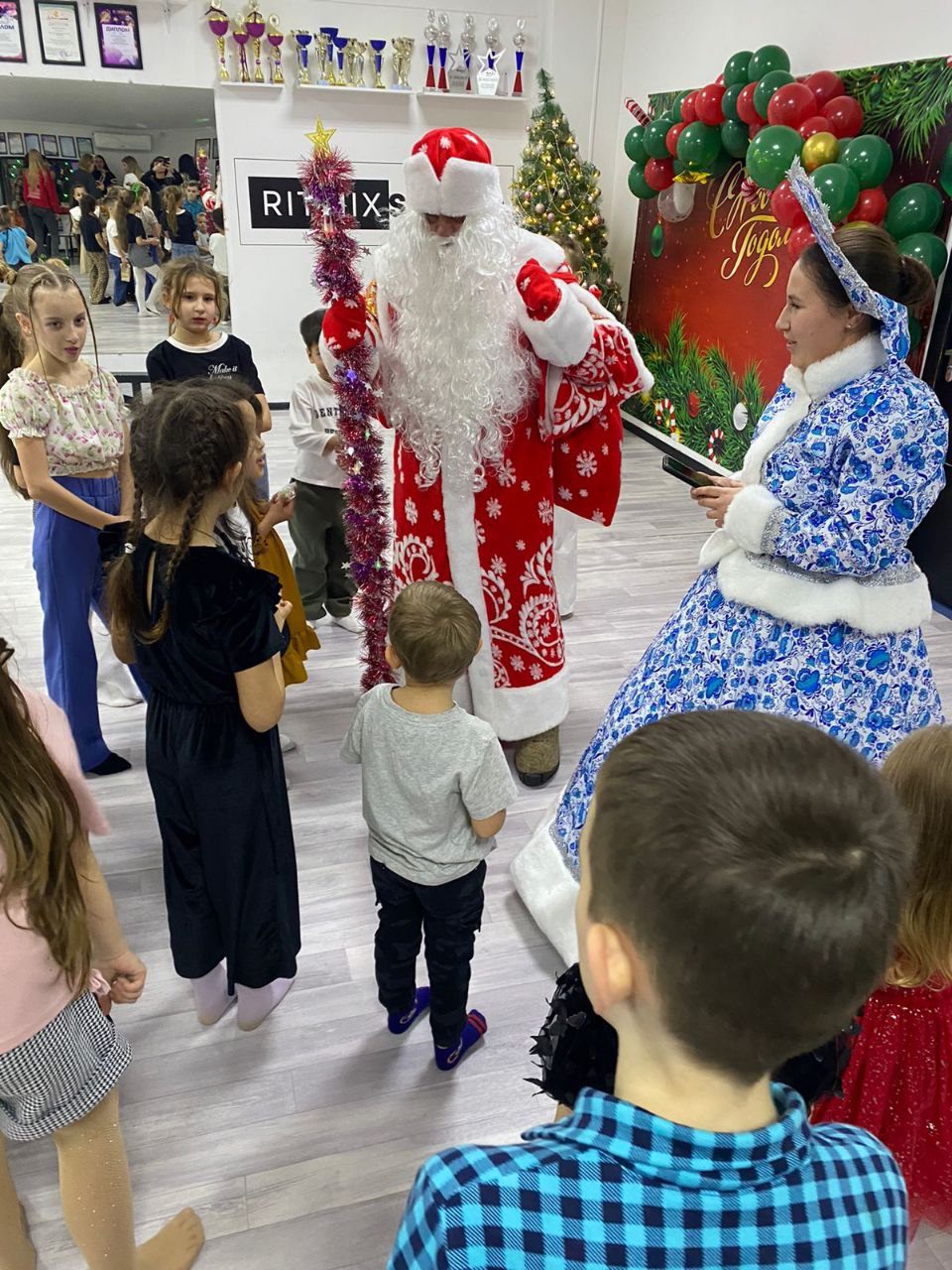 Экспресс-поздравление на дом с Дедом Морозом и Снегурочкой - Услуги в Астрахань