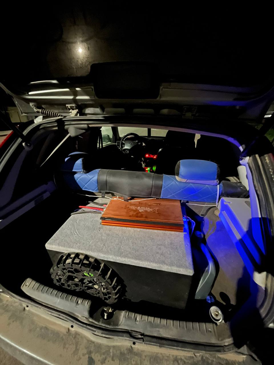 Продажа сабвуфера Machete с усилителем - частное объявление в Казань