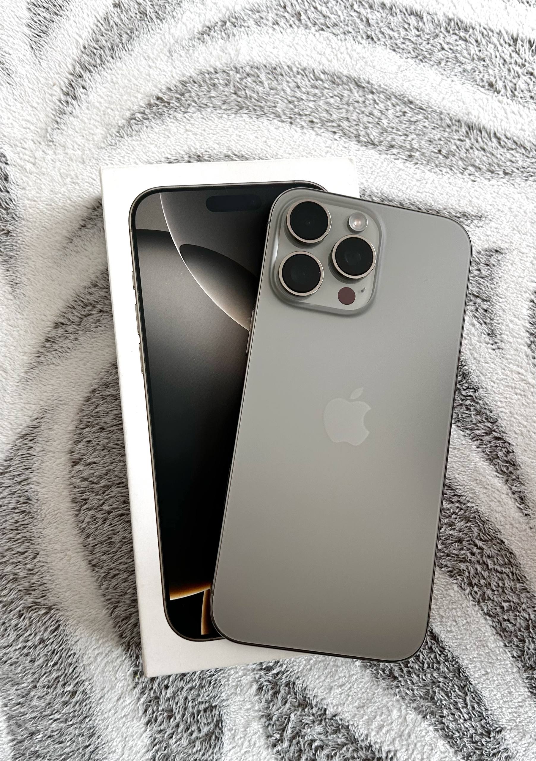 Айфон 16 про макс 512гб - Электроника в Владивосток