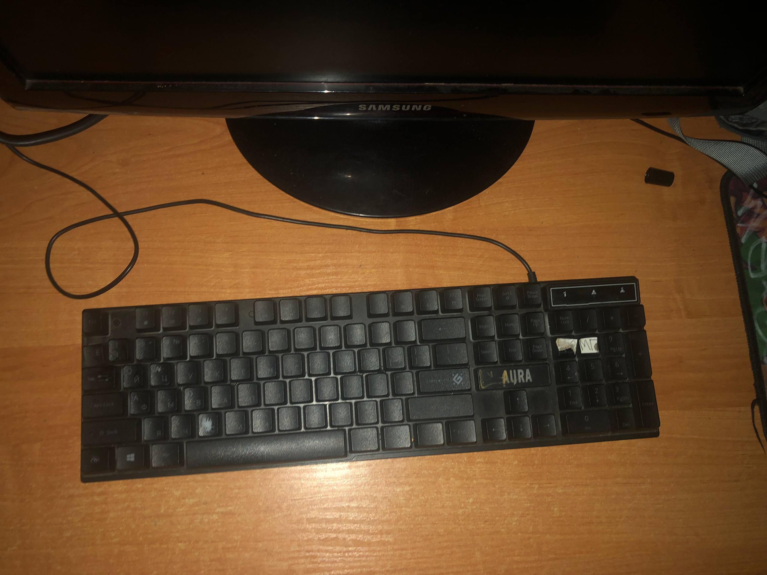 Продам монитор наушники и клавиатура - Электроника в Самара