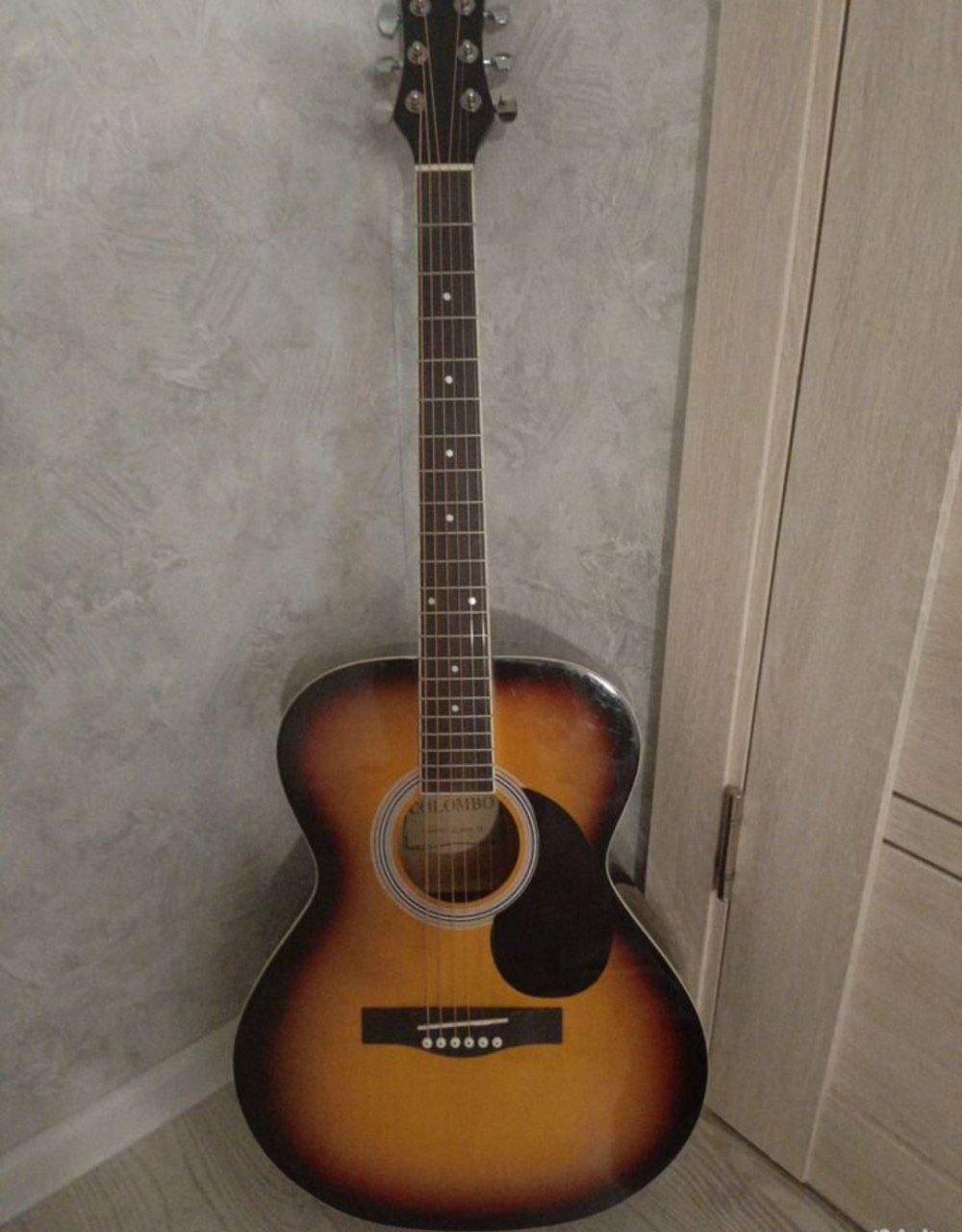 Продажа акустической гитары Colombo - частное объявление в Сургут
