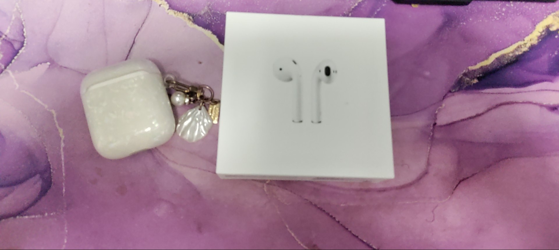 Продам оригинальные AirPods 2 - Электроника в Уфа