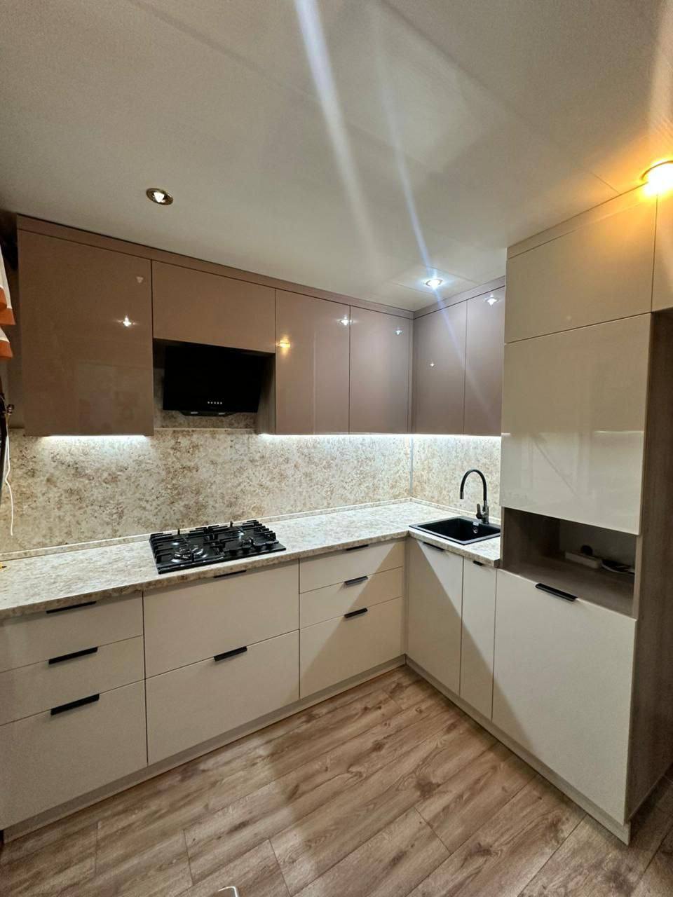 Установка кухонь и регулировка фурнитуры - Услуги в Тюмень