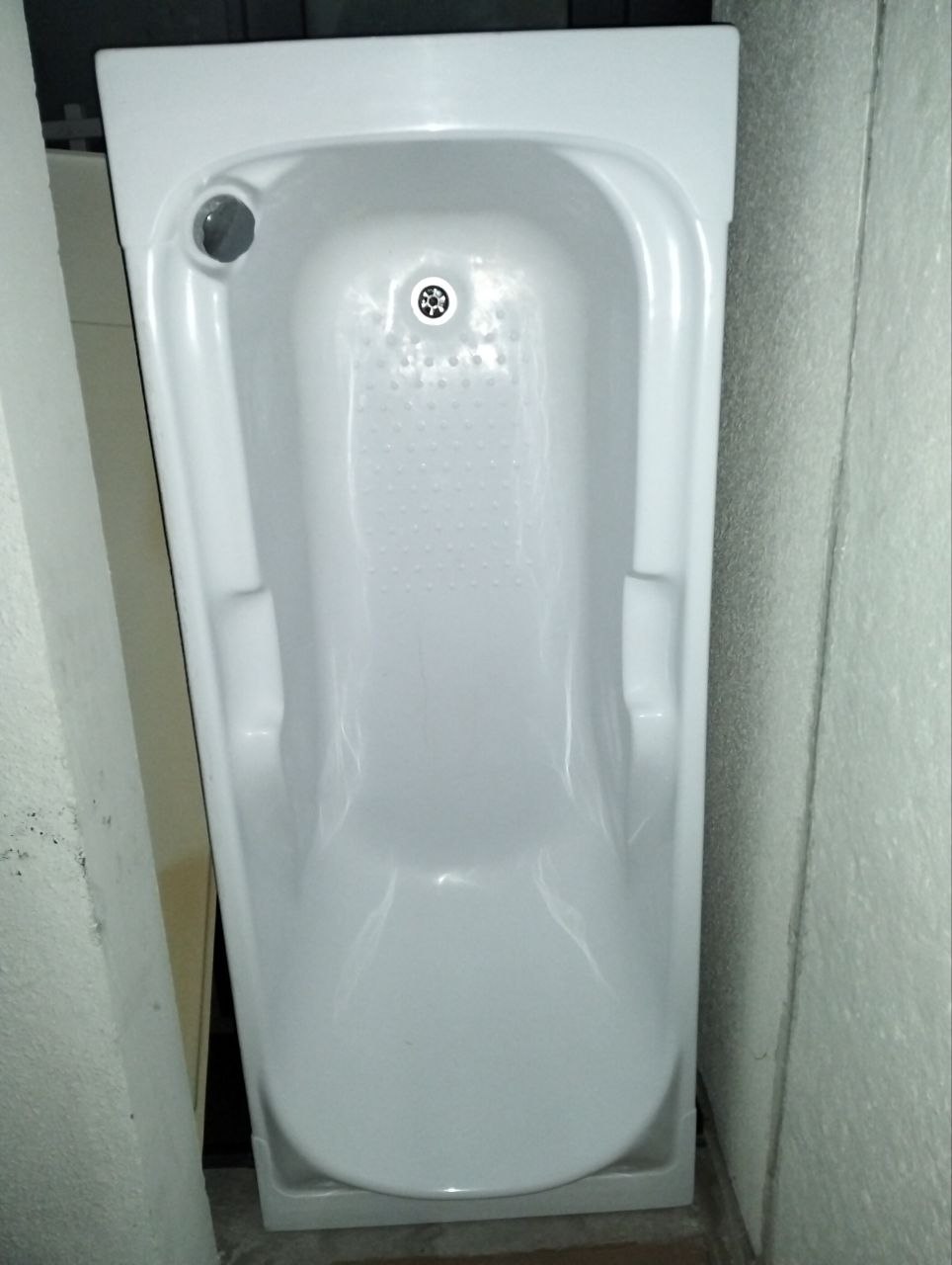 Акриловая ванна с экраном - Для дома и дачи в Екатеринбург