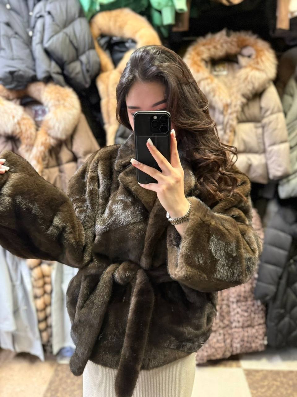 Шикарная модель ЭКО норка - Одежда в Екатеринбург