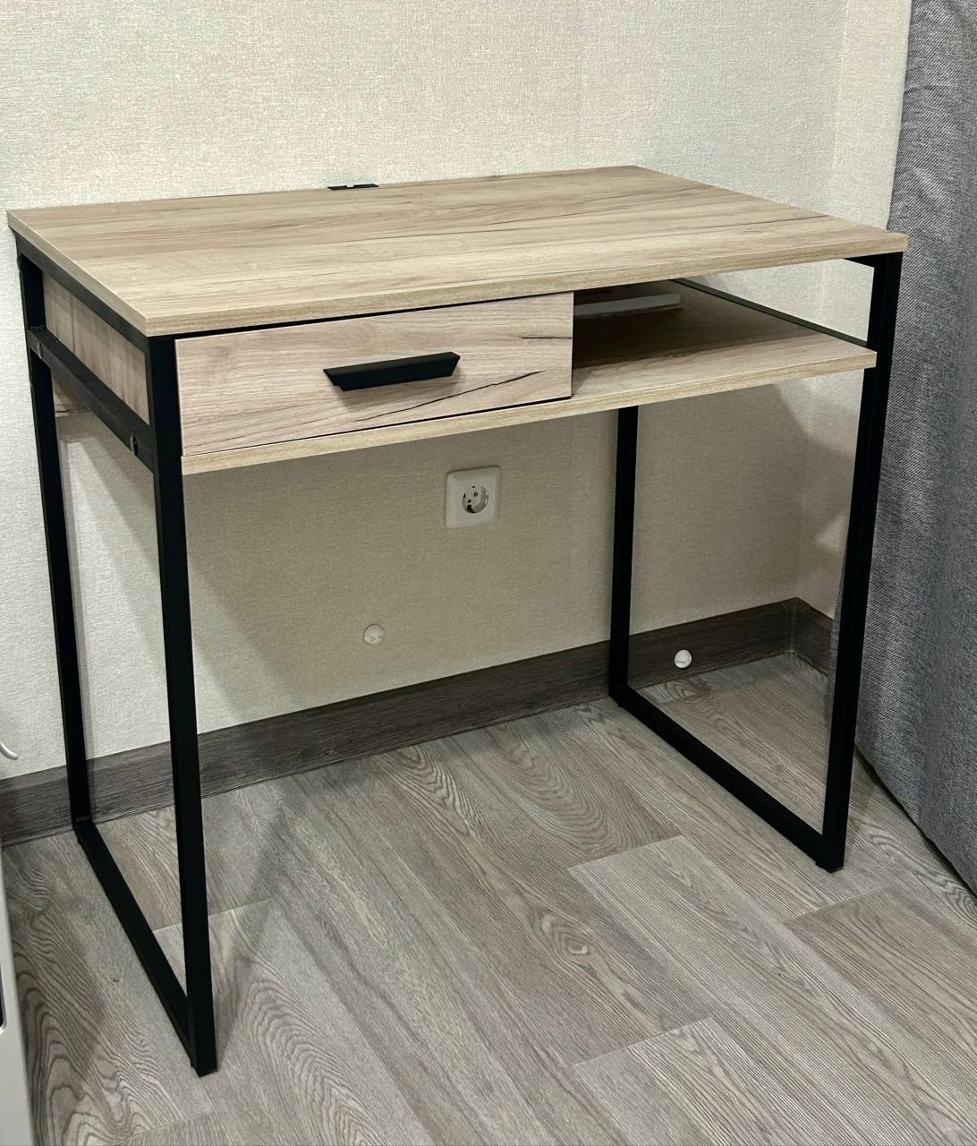 Продажа письменного стола - Для дома и дачи в Тюмень