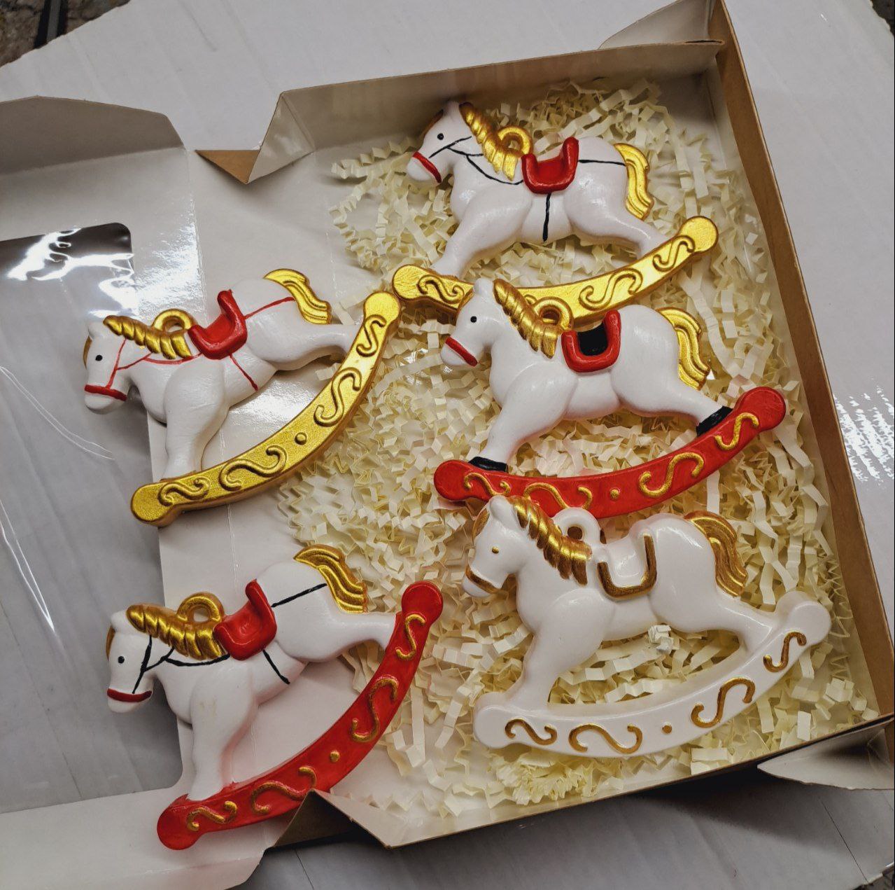 Гипсовые фигурки лошадки - новогодние игрушки - Хобби и отдых в Кировский