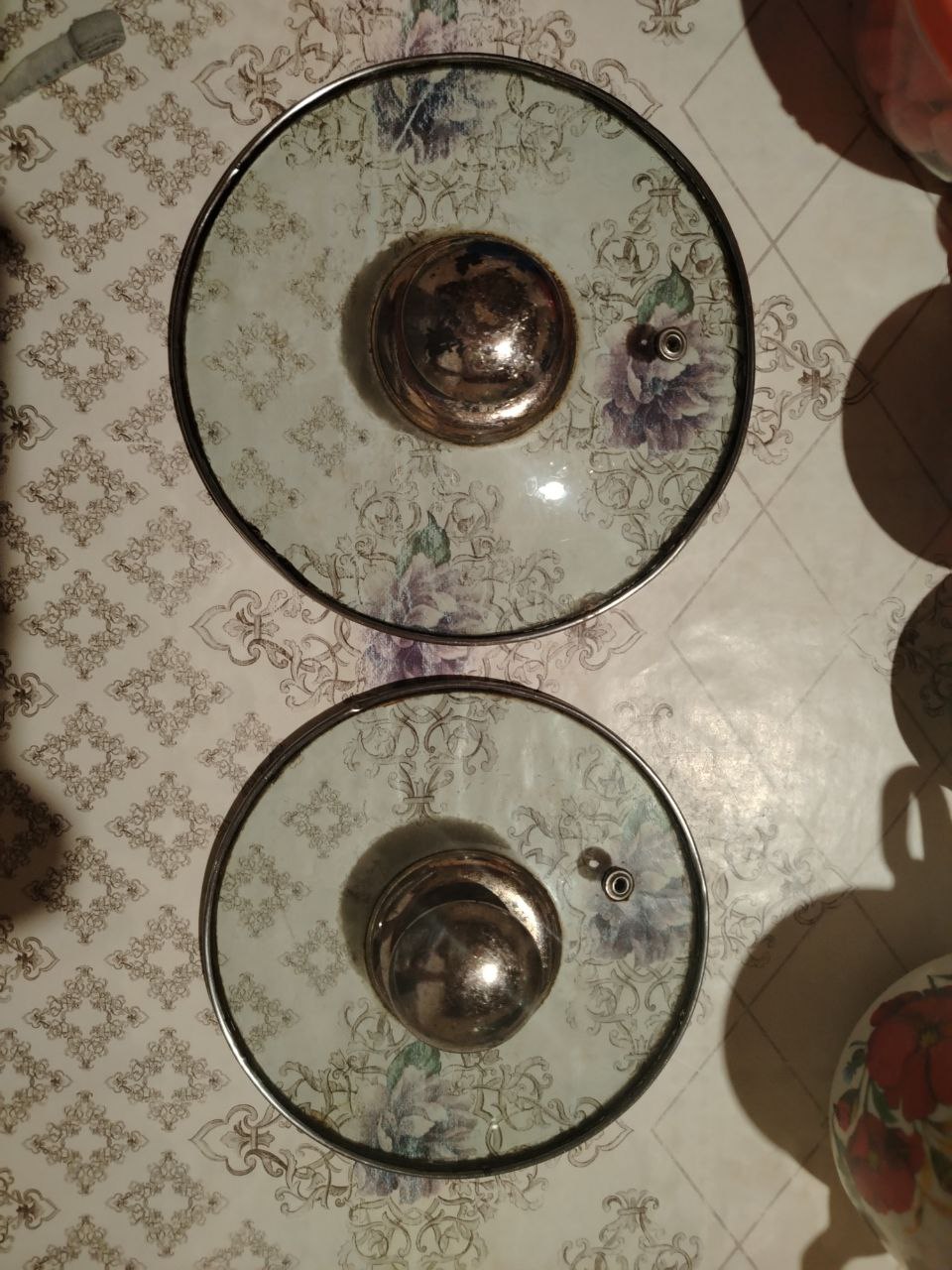 Крышки - частное объявление в Кировский